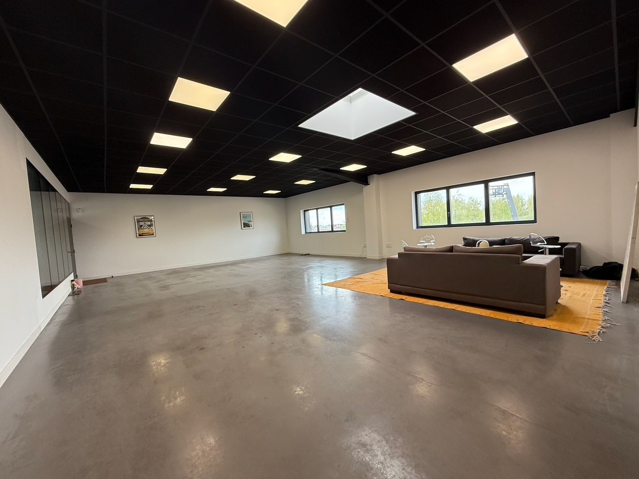 Vente d'un bel ensemble immobilier d'environ 1 300 m� � Beauvais (60)