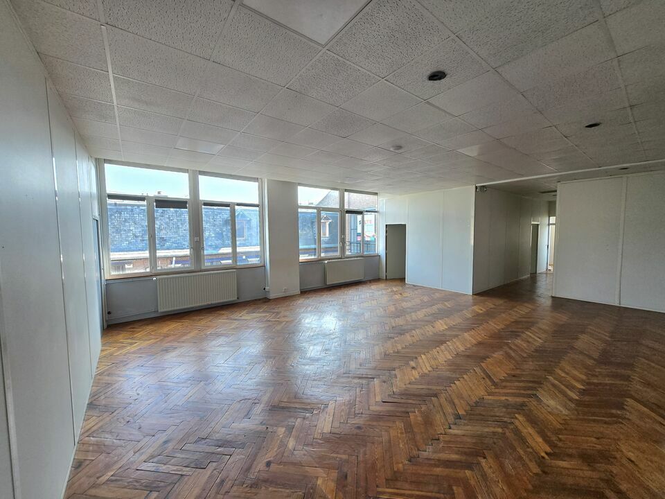 L'association SJT s'installe dans le centre-ville d'AMIENS (80) et prend  bail 220 m de bureaux